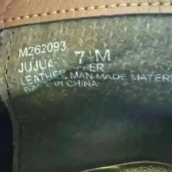 Me Too JuJu Ruffle Top Zip-Back Ankle Booties size 7 1/2 - Picture 14 of 16